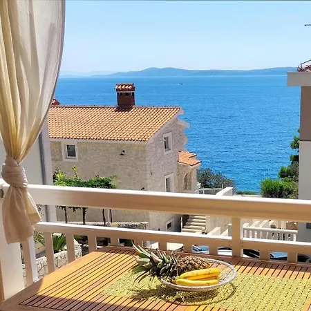 Sea-view Apartments, 2 Bedrooms, 2 Baths, 50 Meters From Beach! Appartamento *