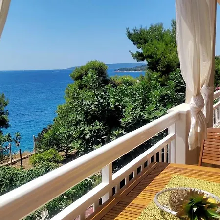Sea-view Apartments, 2 Bedrooms, 2 Baths, 50 Meters From Beach! * Traù