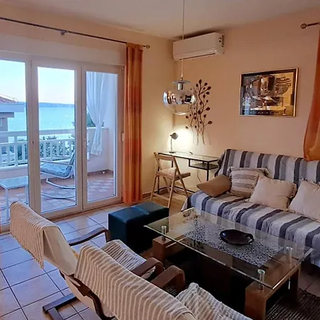Sea-view Apartments, 2 Bedrooms, 2 Baths, 50 Meters From Beach! Διαμέρισμα *