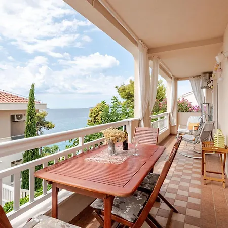 Appartamento Sea-view Apartments, 2 Bedrooms, 2 Baths, 50 Meters From Beach! Traù