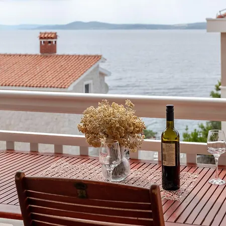 Appartamento Sea-view Apartments, 2 Bedrooms, 2 Baths, 50 Meters From Beach!