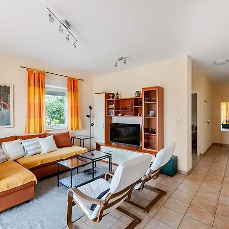 Appartamento Sea-view Apartments, 2 Bedrooms, 2 Baths, 50 Meters From Beach! Traù
