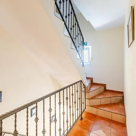 Sea-view Apartments, 2 Bedrooms, 2 Baths, 50 Meters From Beach! Appartamento *