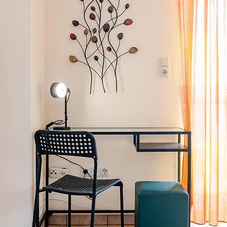 Sea-view Apartments, 2 Bedrooms, 2 Baths, 50 Meters From Beach! Appartamento Traù