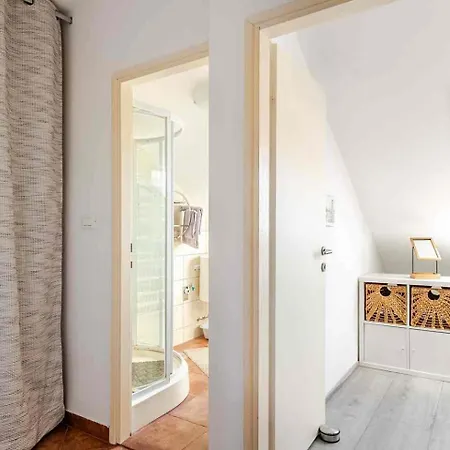 Appartamento Sea-view Apartments, 2 Bedrooms, 2 Baths, 50 Meters From Beach!