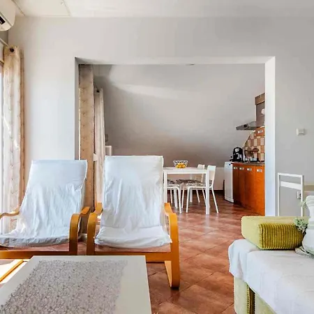 Sea-view Apartments, 2 Bedrooms, 2 Baths, 50 Meters From Beach! Appartamento *
