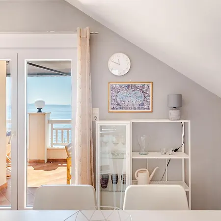 Sea-view Apartments, 2 Bedrooms, 2 Baths, 50 Meters From Beach! Appartamento *