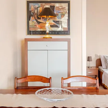 Sea-view Apartments, 2 Bedrooms, 2 Baths, 50 Meters From Beach! Τρογκίρ